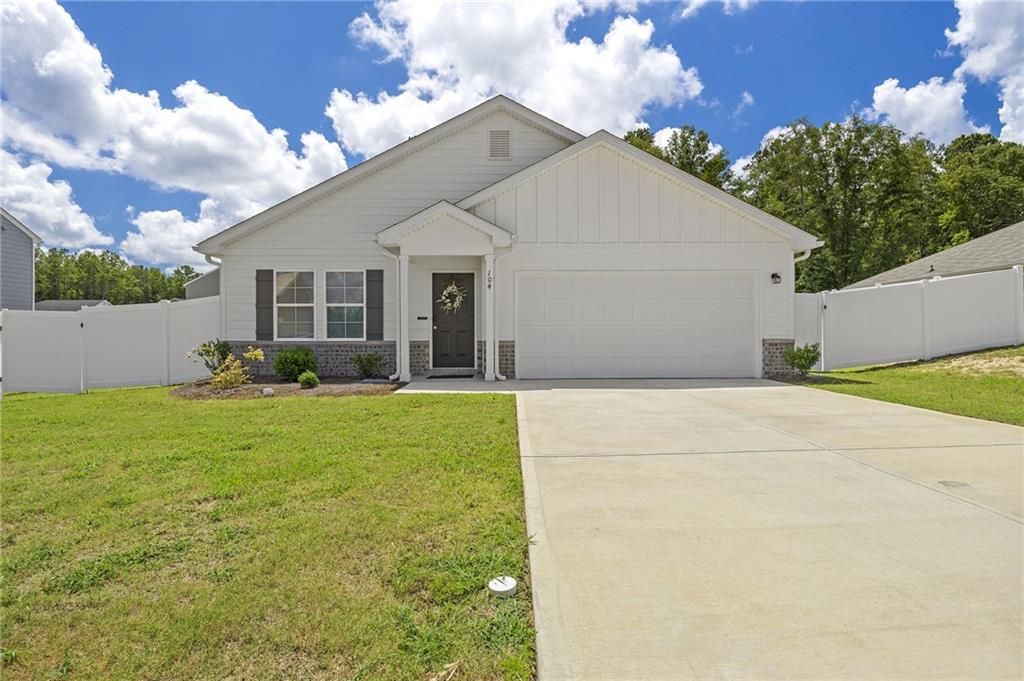 104 Dream Catcher Drive, Lizella, GA 31052