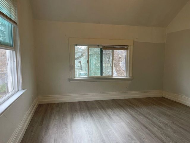 717 717 Brockhurst St, Oakland, CA 94609