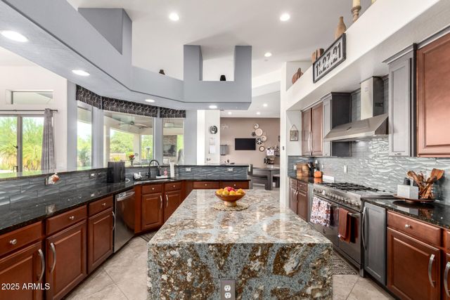 9156 W BAJADA Road, Peoria, AZ 85383