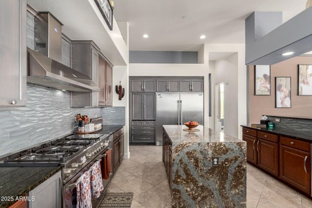 9156 W BAJADA Road, Peoria, AZ 85383