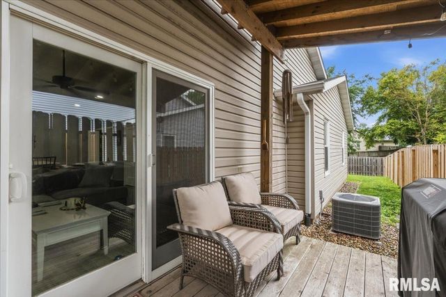 153 Wintergreen Drive, Chatham, IL 62629