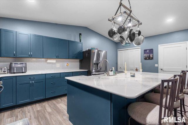 153 Wintergreen Drive, Chatham, IL 62629