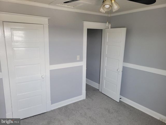 6757 WOODLEY RD, Dundalk, MD 21222