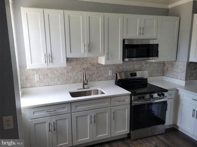 6757 WOODLEY RD, Dundalk, MD 21222