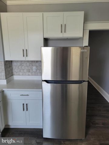 6757 WOODLEY RD, Dundalk, MD 21222