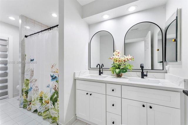 550 NW 110th Avenue, Plantation, FL 33324