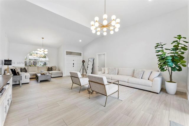 550 NW 110th Avenue, Plantation, FL 33324