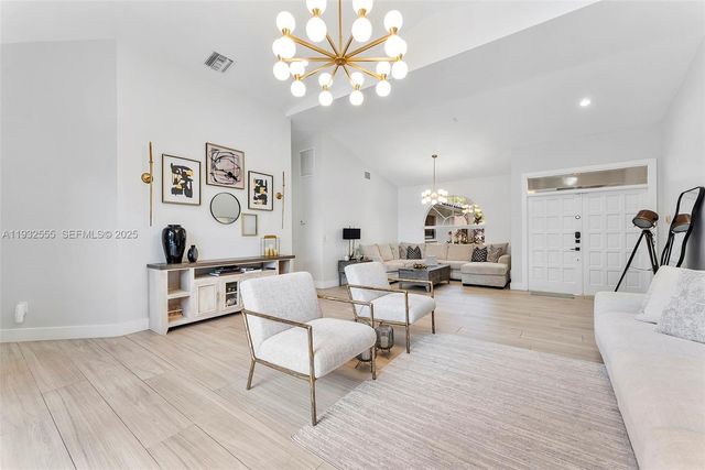 550 NW 110th Avenue, Plantation, FL 33324