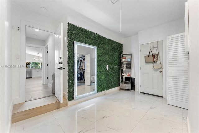550 NW 110th Avenue, Plantation, FL 33324