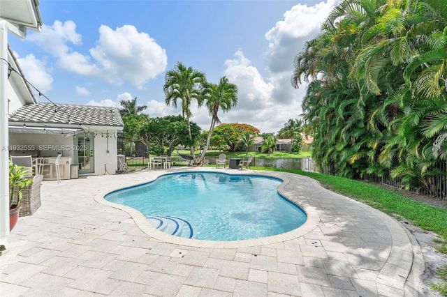 550 NW 110th Avenue, Plantation, FL 33324