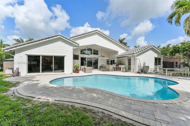 550 NW 110th Avenue, Plantation, FL 33324