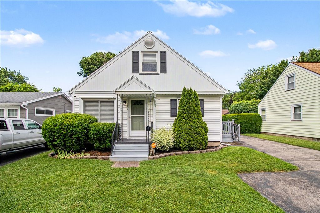 127 Wood Road, Greece, NY 14626
