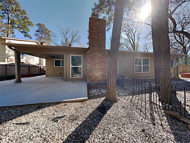 41 Kittiwake Court, Spring, TX 77380