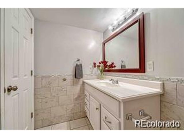 381 S Ames St A206, Lakewood, CO 80226