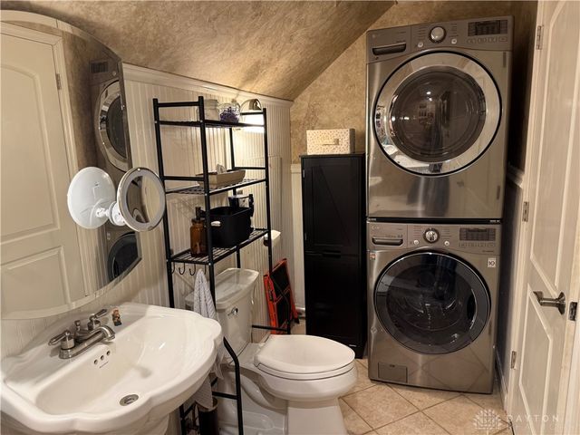 5718 Rousseau Drive, Dayton, OH 45424