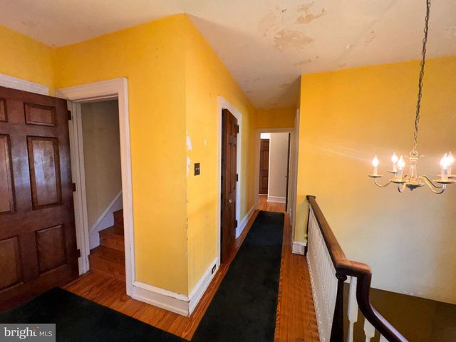 233 E KINGS HWY, Audubon, NJ 08106