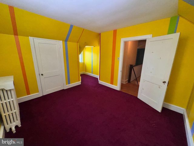 233 E KINGS HWY, Audubon, NJ 08106