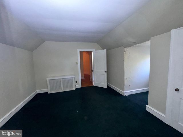 233 E KINGS HWY, Audubon, NJ 08106
