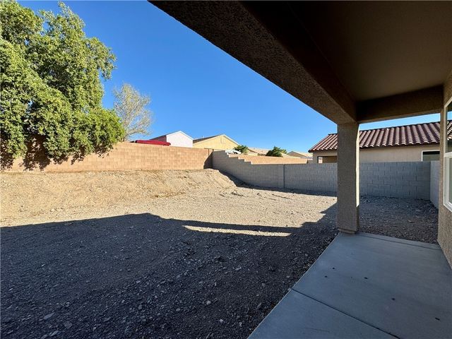 4544 Calle Del Media, Fort Mohave, AZ 86426