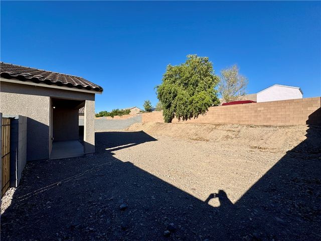 4544 Calle Del Media, Fort Mohave, AZ 86426