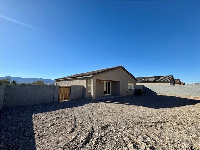 4544 Calle Del Media, Fort Mohave, AZ 86426