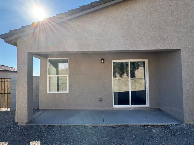 4544 Calle Del Media, Fort Mohave, AZ 86426