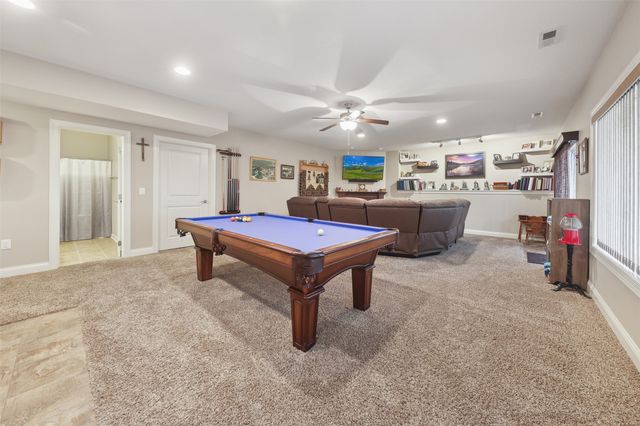 1626 Lakeview Drive, Pleasant Hill, IA 50327