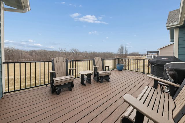 1626 Lakeview Drive, Pleasant Hill, IA 50327