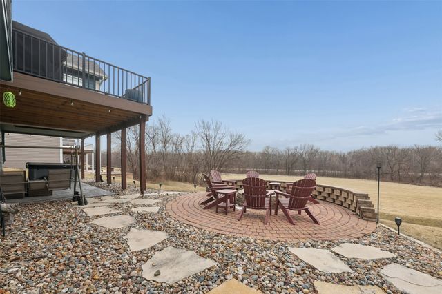 1626 Lakeview Drive, Pleasant Hill, IA 50327