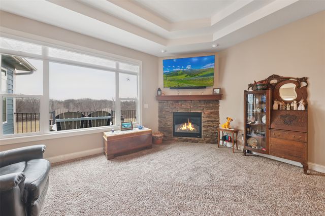 1626 Lakeview Drive, Pleasant Hill, IA 50327