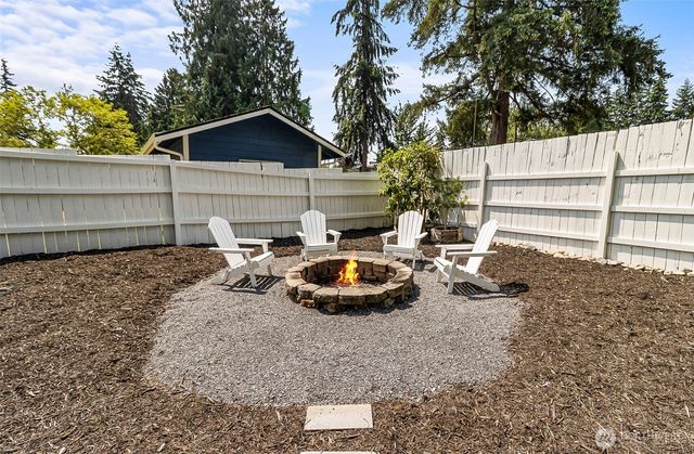 20418 54th Avenue W, Lynnwood, WA 98036