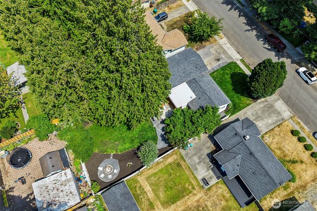 20418 54th Avenue W, Lynnwood, WA 98036
