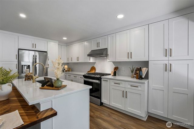 20418 54th Avenue W, Lynnwood, WA 98036