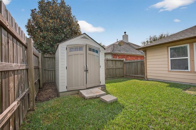 1805 Foxglove Drive, La Porte, TX 77571