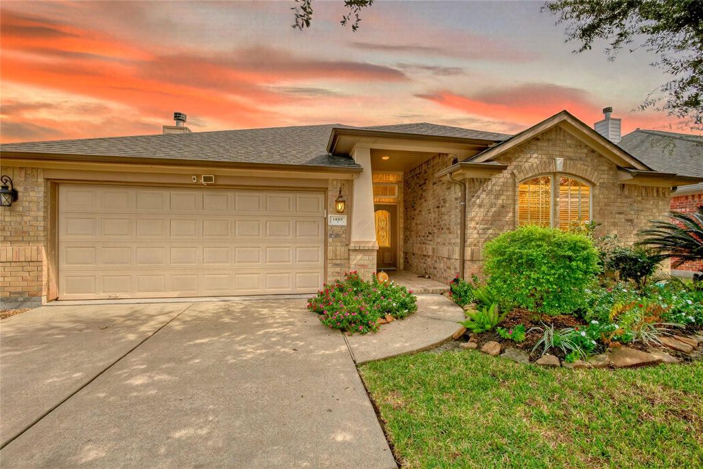 1805 Foxglove Drive, La Porte, TX 77571