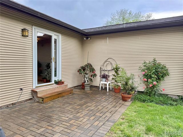 12995 Ambois Drive, Creve Coeur, MO 63141