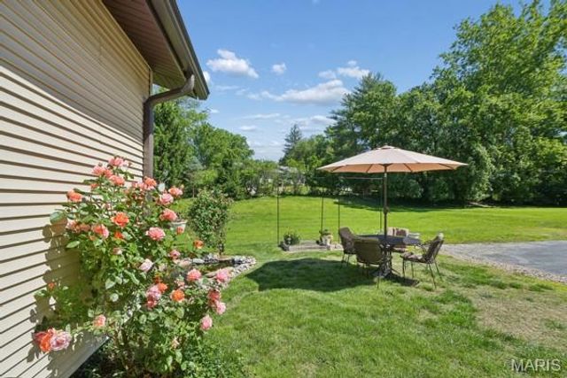 12995 Ambois Drive, Creve Coeur, MO 63141