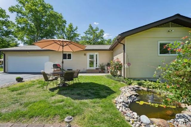 12995 Ambois Drive, Creve Coeur, MO 63141
