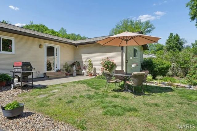 12995 Ambois Drive, Creve Coeur, MO 63141