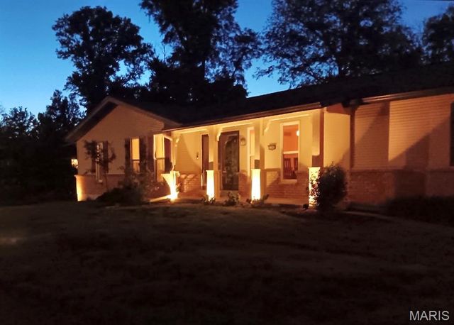12995 Ambois Drive, Creve Coeur, MO 63141