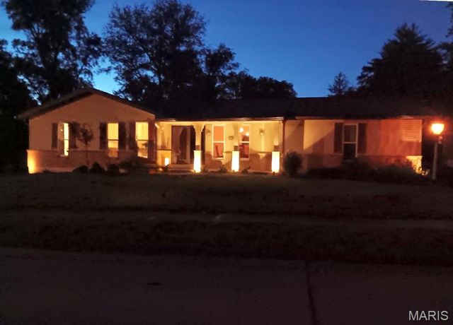 12995 Ambois Drive, Creve Coeur, MO 63141
