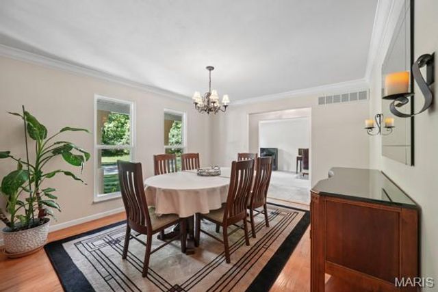 12995 Ambois Drive, Creve Coeur, MO 63141