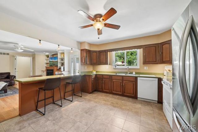 12995 Ambois Drive, Creve Coeur, MO 63141