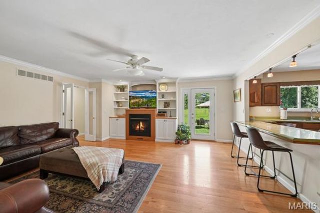 12995 Ambois Drive, Creve Coeur, MO 63141