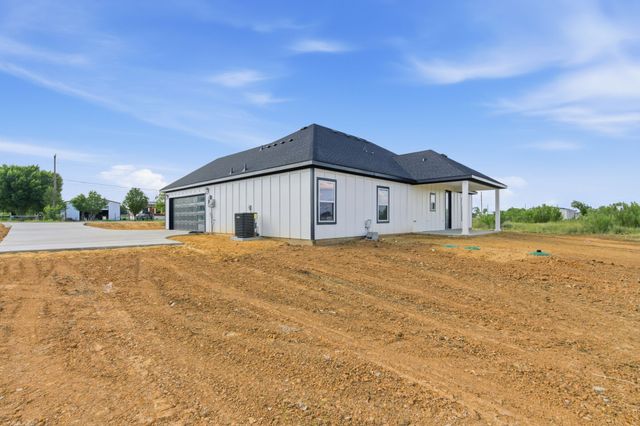 8212 Moyer Court, Joshua, TX 76058