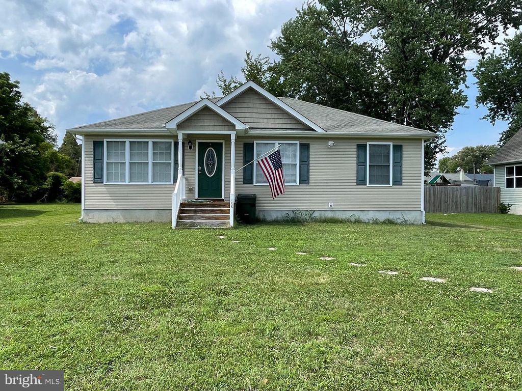 106 BONNIE DR, Colonial Beach, VA 22443