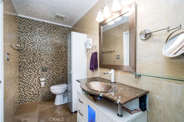 24014 Manresa Court, Murrieta, CA 92562