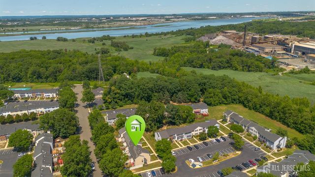 35 E Byrnes Lane E, Sayreville, NJ 08872