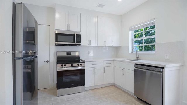 1241 13th St 3, Miami Beach, FL 33139