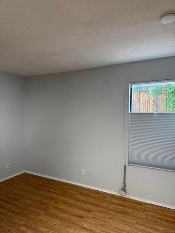 5516 Delhi Street NE, Albuquerque, NM 87111